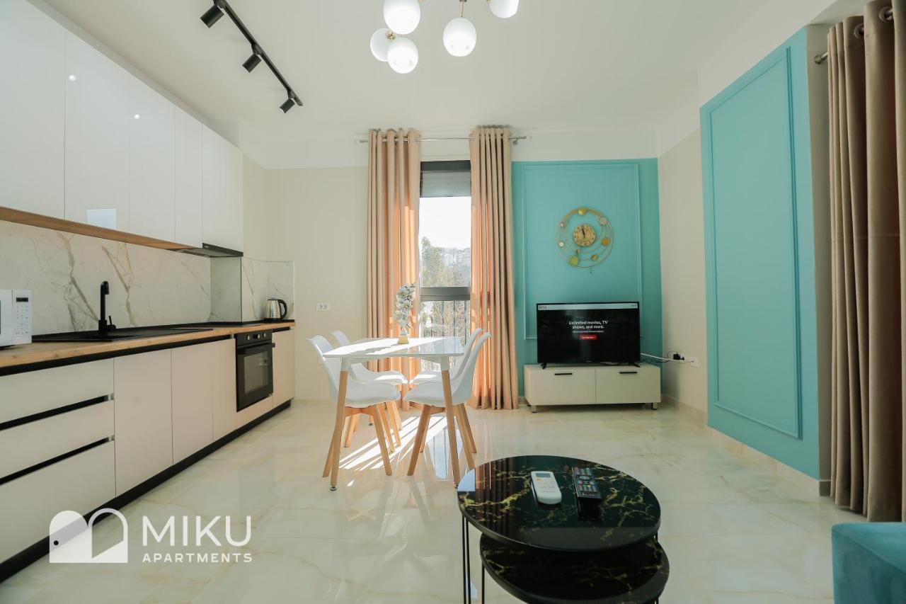 Miku Apartment - Bright 1 Bedroom Apartment At Olympic Residence Tirana Esterno foto